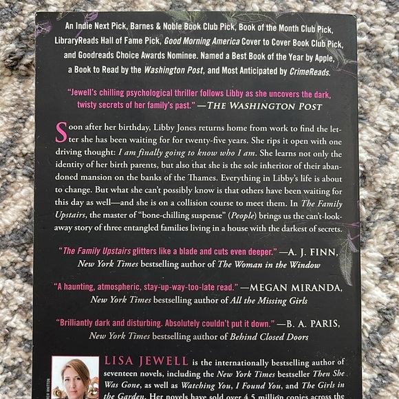 Thriller Booktok Book Bundle - Picture 3 of 7